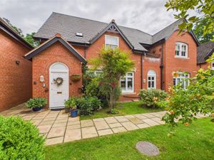 Photo 18- click for photo gallery